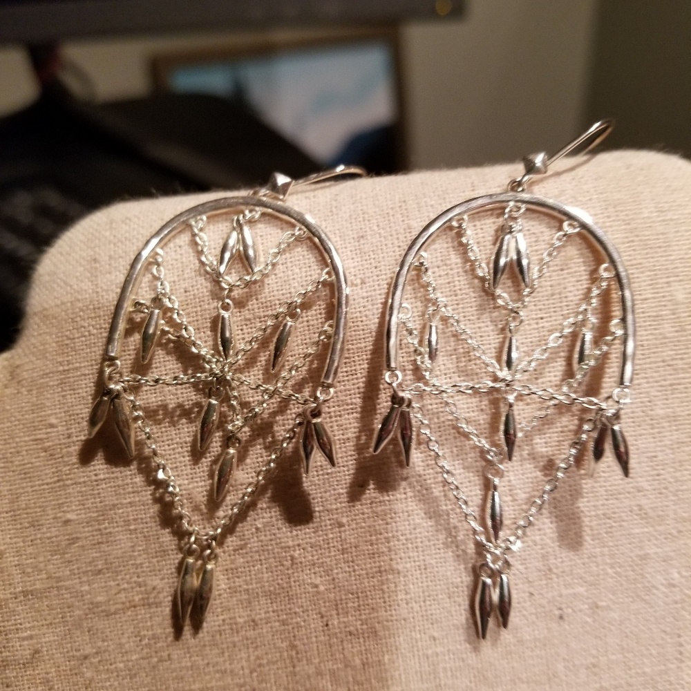 Stella and dot halai earrings